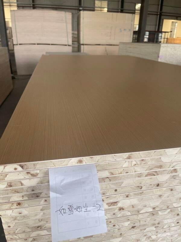 Laminated Block Board: Pine wood melamine finished solid laminated board 18mm 15mm - Image 3